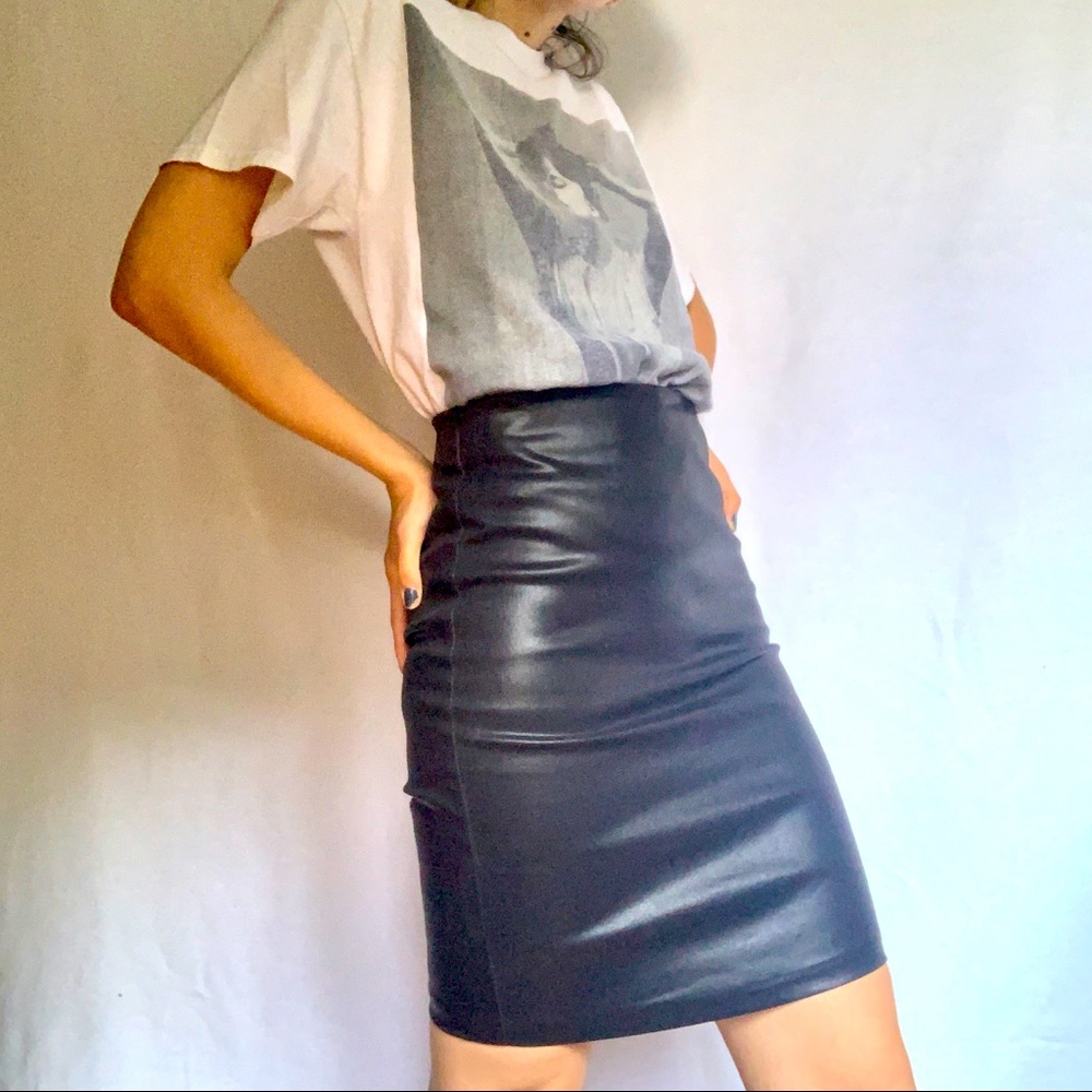 Vegan Leather Skirt š„ - Picture 1 of 5
